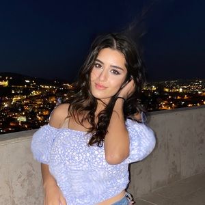 Meet your Posher, Zena